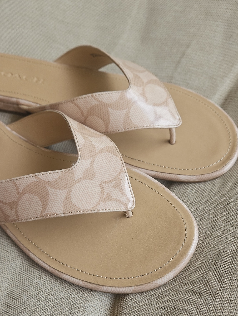 Coach Bridgette Sandal In Signature Canvas Flip-flop Beige Tan, Sz 9.5